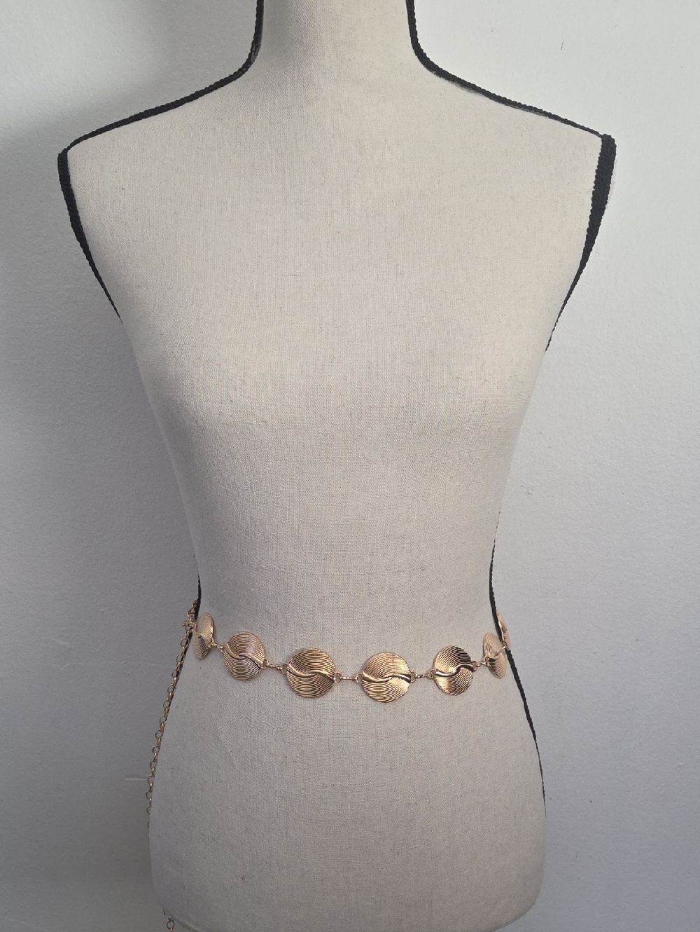 Gold Circle Link Waist Chain Belt